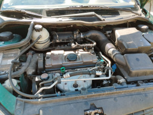 Photo de galerie - J'ai un faible pour les anciennes motorisations, diagnostiques avec valises, petits entretiens etc.