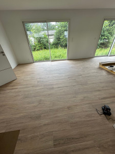 Photo de galerie - Pose de carrelage imitation parquet