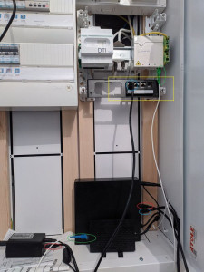 Photo de galerie - Technicien fibre optique 
électricien de bâtiment tertiaire industriel 
technicien de maintenance 