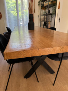 Photo de galerie - Une autre table en chêne très lourde réalisée par mon mari 