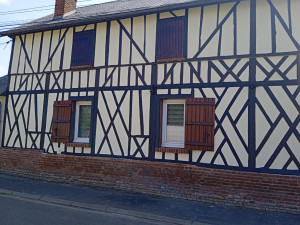 Photo de galerie - Restauration façade peinture est poutre lasure