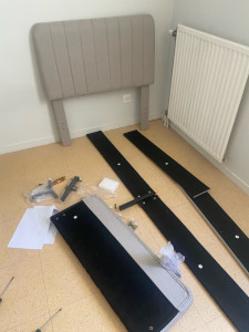 Photo de galerie - Un lit avant le montage 