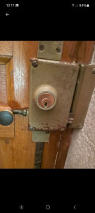 Photo de galerie - Changement serrure 3 points contre bloc serrure 1 point 