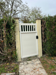 Photo de galerie - Remplacement de piliers endommagé et pose de quelques pierres 