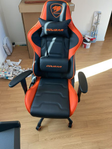 Photo de galerie - Montage d'une chaise de gaming