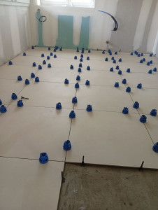 Photo de galerie - Pose du carrelage dans une cuisine 