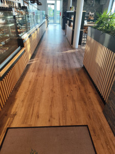 Photo de galerie - Entretien locaux, professionnels et particuliers 
bureau, terasse, nettoyage fin de chantier , nettoyage appartement et maison 
nettoyage d'état dès lieux...