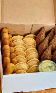 Photo de galerie - Tout votre apéro salé, diferent  choix jambon fromage poulet fromage ? 