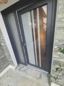 Photo de galerie - Pose porte d'entrée 