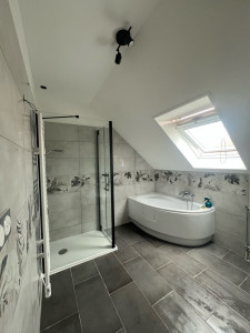 Photo de galerie - Salle de bains rénovée (carrelage, plomberie…)