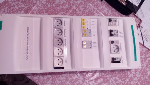 Photo de galerie - Station de pompage étude et réalisation, coffret fermé.