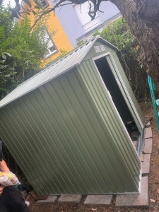 Photo de galerie - Montage d’un cabanon de jardin 