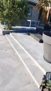 Photo de galerie - Terrasse avec marche 