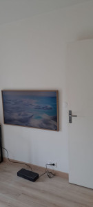 Photo de galerie - Projet Mail Haroun Tazieff [APRES]
Déplacement d’une prise, d’un interrupteur et mise en place d’un TV Frame (Samsung)