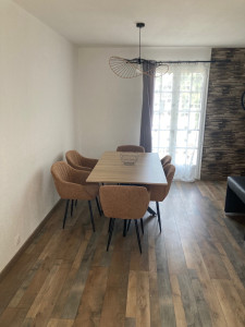 Photo de galerie - Pose de parquet stratifié. 