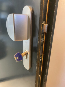 Photo de galerie - Cylindre et serrure de porte