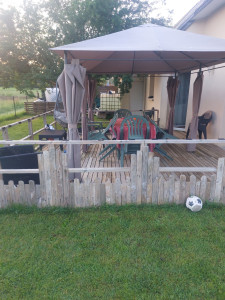 Photo de galerie - Terrasse bois qu avec de la récup de palette