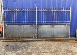 Photo de galerie - Une portail coulissant 