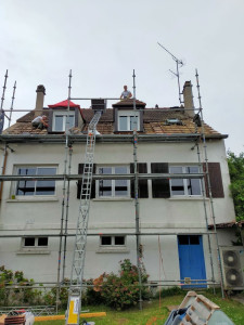 Photo de galerie - Travaux de couverture en tuiles mécaniques à St Remy les Chevreuse 
