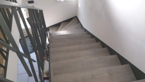 Photo de galerie - Habillage escalier béton 