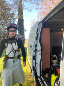 Photo de galerie - Tenue de protection débroussaillage 