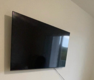 Photo de galerie - Pose d’une télévision au mur à Pithiviers 