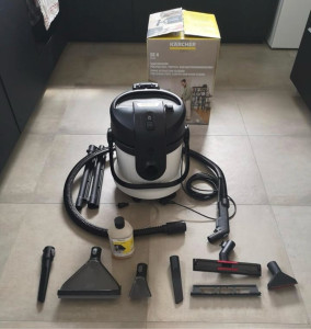 Photo de galerie - Je loue mon injecteur extracteur Karcher avec plusieurs embouts adaptés pour : Canapés, Matelas, Tapis & moquettes, Intérieur de voiture. une Dose de produit incluse