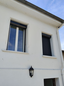 Photo de galerie - Pose de volet roulant solaire 