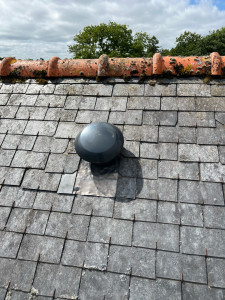 Photo de galerie - Pose de sortie de ventilation toiture 