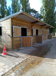 Photo de galerie - Création de tout type de bâtiment en bois.
pose de clôture bois 