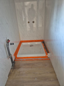 Photo de galerie - Installation receveur de douche 