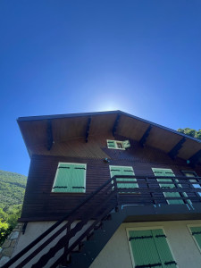 Photo de galerie - Peinture bois sur chalet 