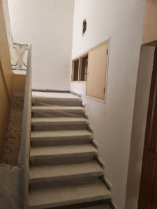 Photo de galerie - Suite à un dégât des eaux cage d'escalier 
mise en préparation du support 
