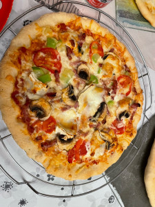 Photo de galerie - Vous rêvez d’une pizza maison, choisissez vos ingrédients et contactez moi