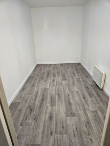 Photo de galerie - Pose de lino + plinthes 