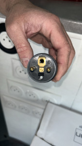 Photo de galerie - Branchement prise mural