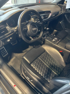 Photo de galerie - Entretien des cuirs sur Audi rs6