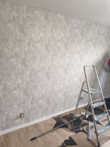 Photo de galerie - Pose de papier avec soin