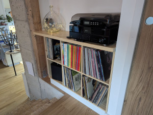 Photo de galerie - Création meuble pour platine vinyle 
