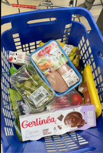 Photo de galerie - Faire des courses et les livrer au domicile du bénéficiaire 