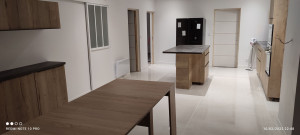 Photo de galerie - Après cuisine, j'ai rénover complet cet immeuble de 500 M2 fait des créations de wc 
voici une pièce que j'ai rénover 