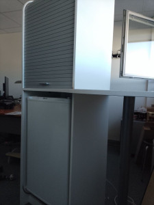 Photo de galerie - Modification d'un meuble pour intégration d'un frigo 