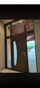 Photo de galerie - Porte d entrée sur mesure