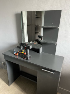 Photo de galerie - Une coiffeuse 