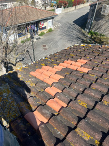 Photo de galerie - Intervention d’urgence, changement de tuiles