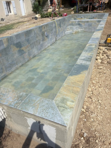 Photo de galerie - Carrelage piscine 