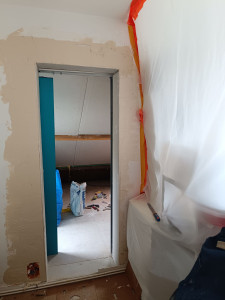 Photo de galerie - Pose d'une porte à galandage, structure dans la  cloison.