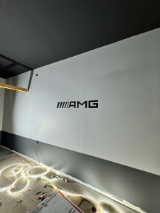 Photo de galerie - Décoration Mur style Mercedes fais à la main en Peinture