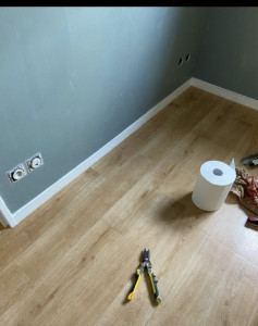 Photo de galerie - Poste de parquet.
Et pose de carlage