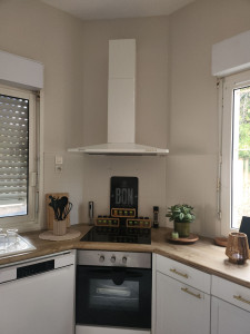 Photo de galerie - Rénovation d'une vieille cuisine en une cuisine moderne et chaleureuse 